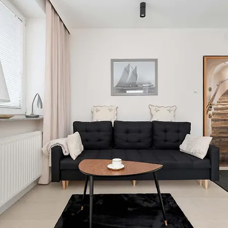 Elegant One Bedroom With Underground Parking By Renters Gdyně